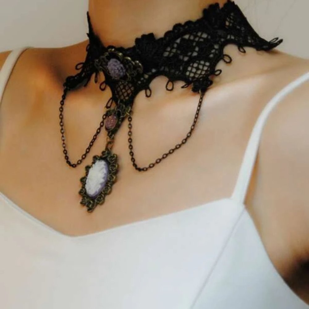 SPOOKY Gothic Lace Choker